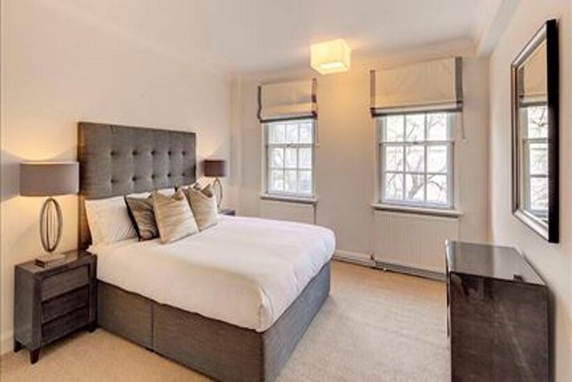 Fulham Road, Pelham Court, SW3 2 bed apartment to rent - £4,116 pcm (£950 pw)