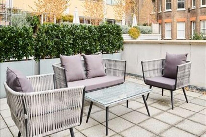 Young Street, The Gardens, W8 2 bed flat to rent - £8,450 pcm (£1,950 pw)