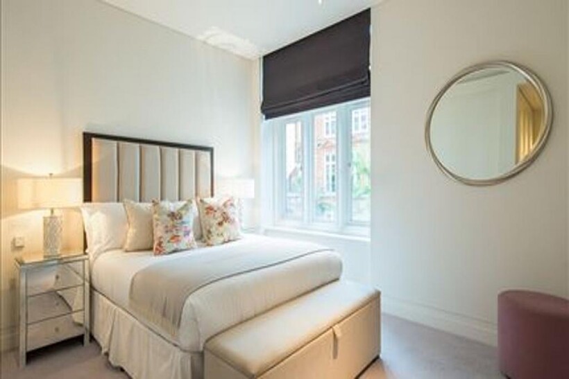 Green Street, London, W1K 1 bed flat to rent - £8,666 pcm (£2,000 pw)