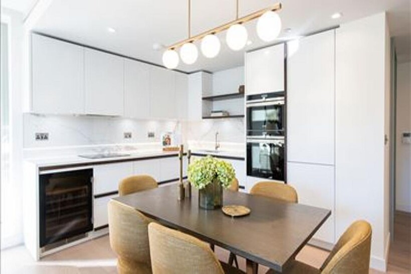 Edgware Road, Garrett Mansions, W2 3 bed flat to rent - £9,052 pcm (£2,089 pw)