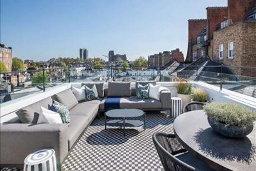 Prince Of Wales Terrace, London, W8 2 bed apartment to rent - £15,621 pcm (£3,605 pw)