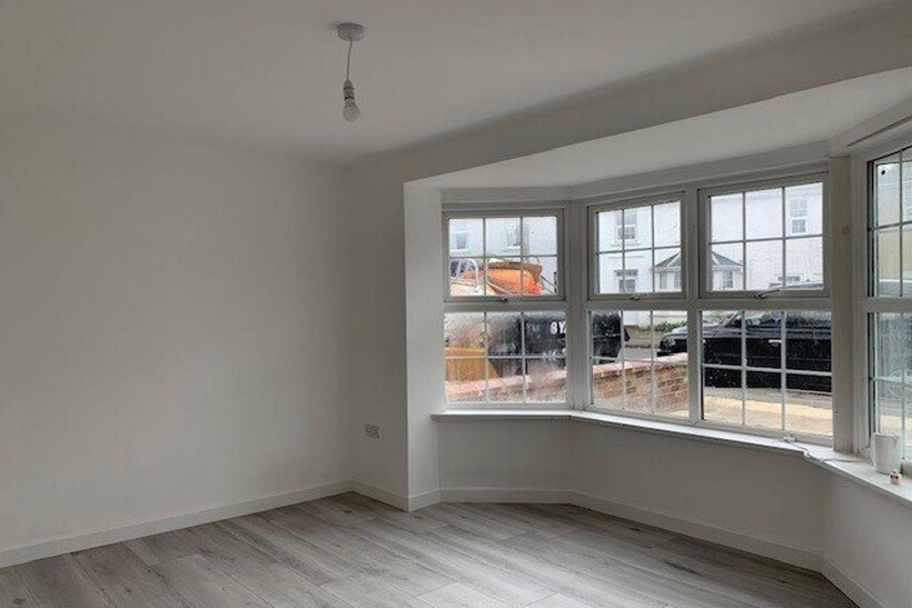 Clive Road 6 bed house to rent - £3,700 pcm (£854 pw)