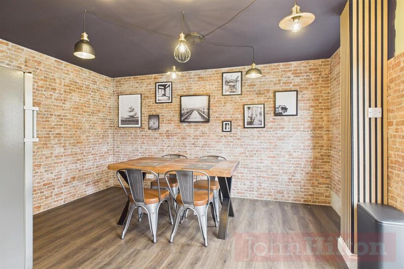 CAM02534 G0-PR0586-STILL008.jpg