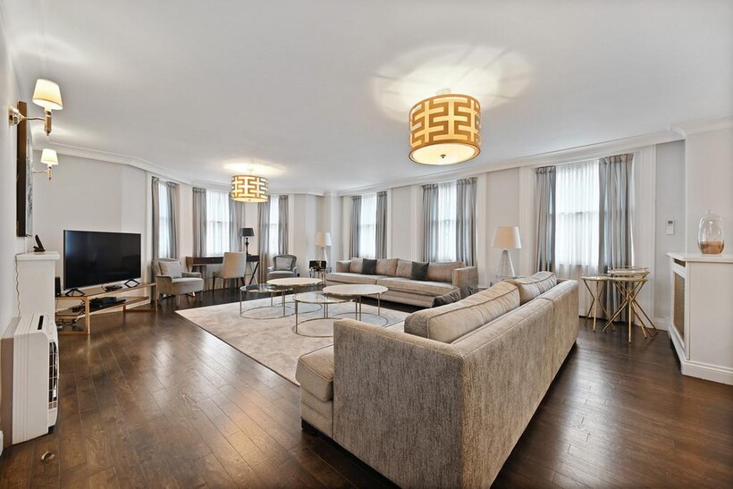 London W8 4 bed apartment to rent - £15,384 pcm (£3,550 pw)