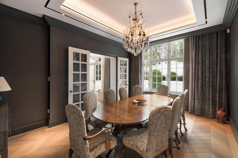 Victoria Road W8 6 bed house to rent - £54,167 pcm (£12,500 pw)