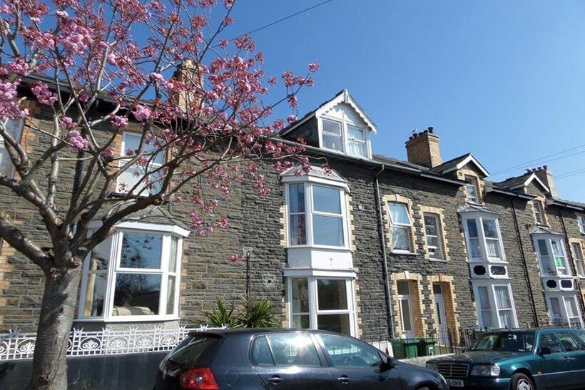 REDUCED 5 Bed Flat, (Flat 2) Cae'r... 5 bed house share to rent - £2,550 pcm (£588 pw)