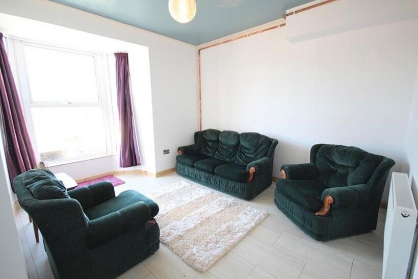 REDUCED 5 Bed Flat, (Flat 2) Cae'r... 5 bed house share to rent - £2,550 pcm (£588 pw)