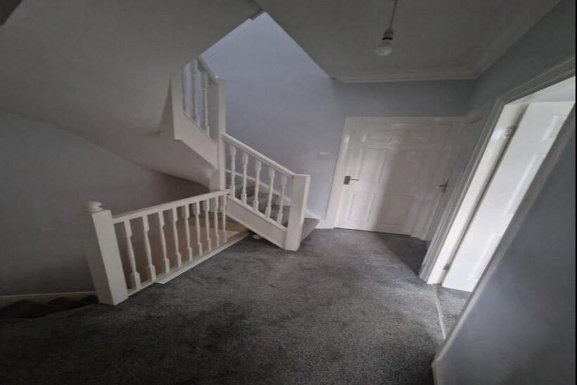 Suffolk Road, Ilford IG3 5 bed house share to rent - £880 pcm (£203 pw)