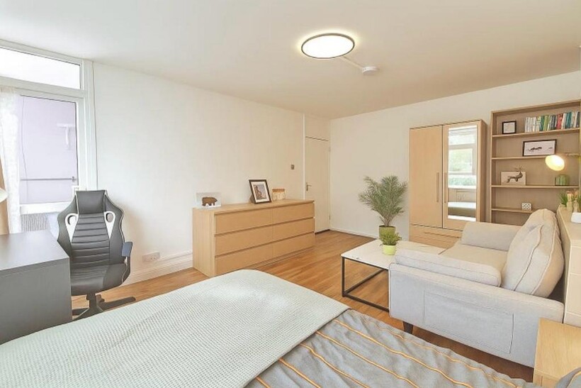 Cambridge Heath Road, London E1 4 bed flat share to rent - £1,165 pcm (£269 pw)