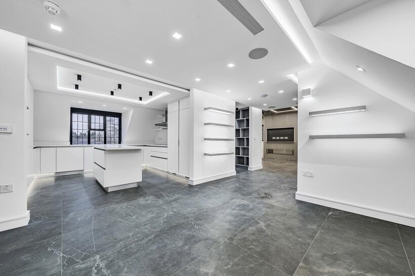 Beech Hill Avenue, Barnet 3 bed apartment to rent - £5,995 pcm (£1,383 pw)