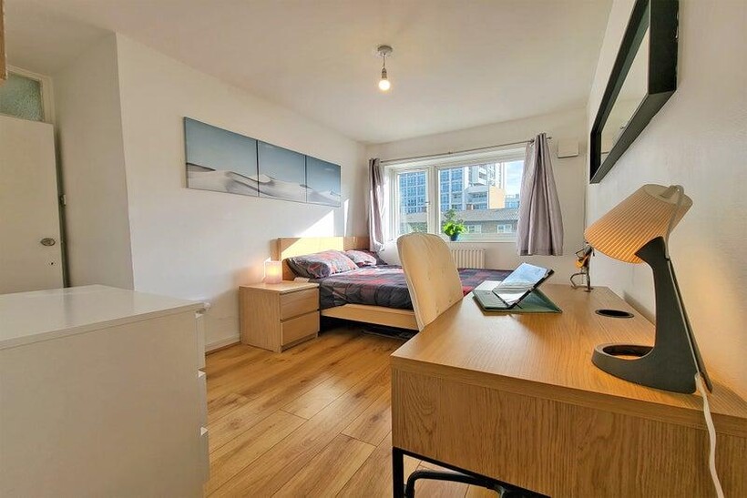 Lydbrook Place, London E14 4 bed flat share to rent - £845 pcm (£195 pw)