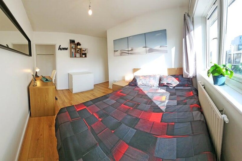 Lydbrook Place, London E14 4 bed flat share to rent - £845 pcm (£195 pw)