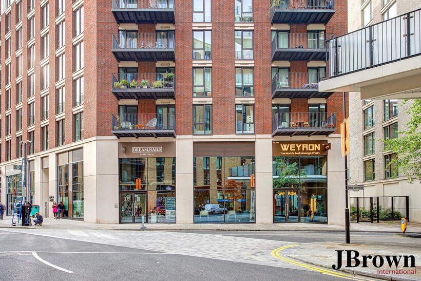E16 2TQ, London, E16 Retail property (high street) to rent - £3,166 pcm (£731 pw)