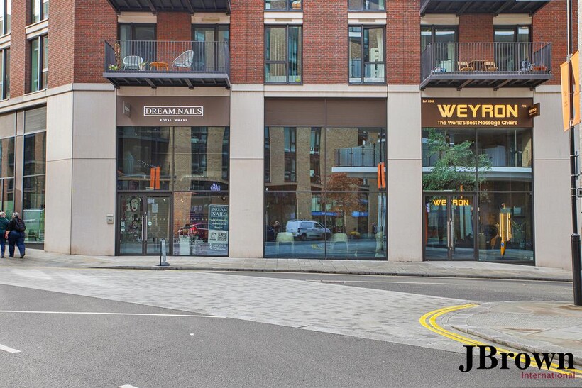 E16 2TQ, London, E16 Retail property (high street) to rent - £3,166 pcm (£731 pw)