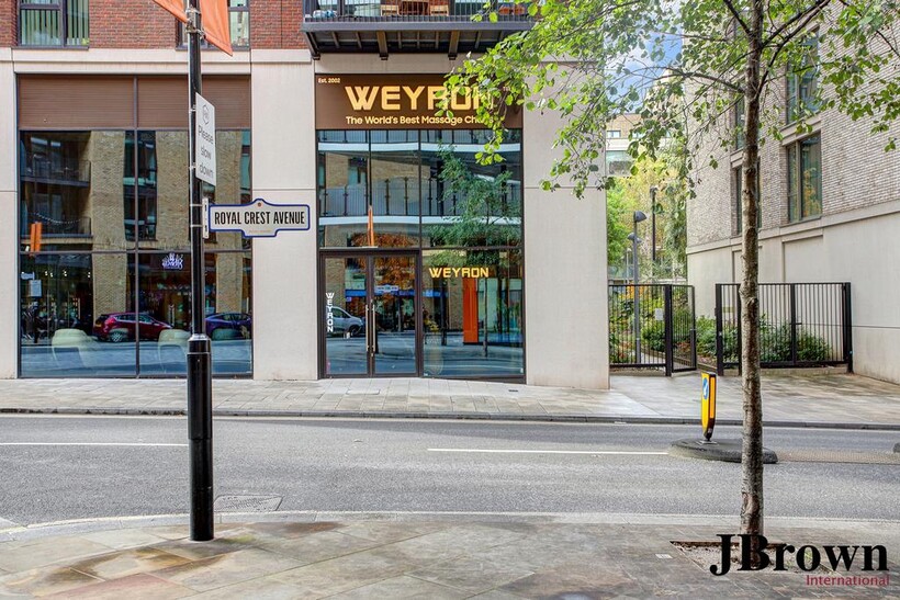 E16 2TQ, London, E16 Retail property (high street) to rent - £3,166 pcm (£731 pw)