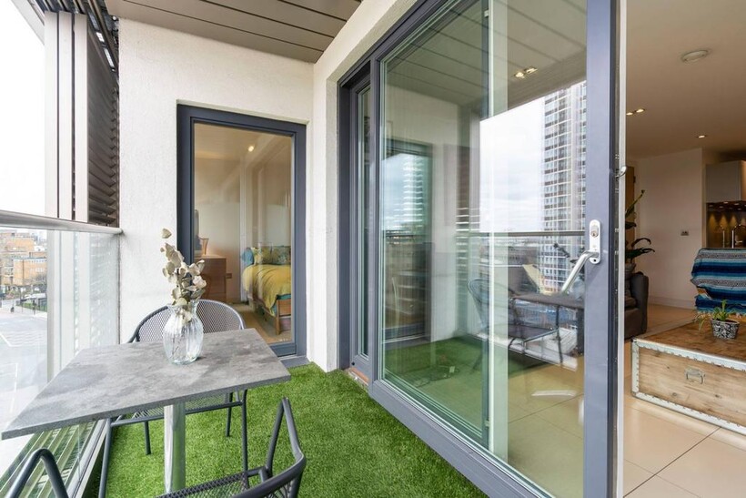 East Road, Old Street, London, N1 1 bed flat to rent - £3,046 pcm (£703 pw)