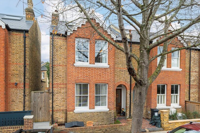 Winchester Road, St Margarets TW1 4 bed house to rent - £4,650 pcm (£1,073 pw)