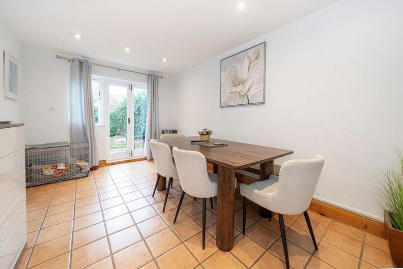 Winchester Road, St Margarets TW1 4 bed house to rent - £4,650 pcm (£1,073 pw)