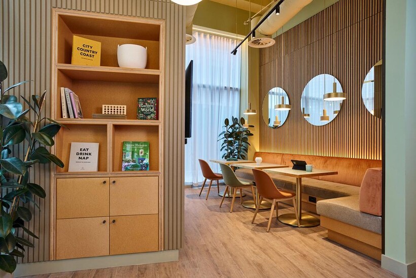 Fortunes Dock, Canning Town London E16 1 bed apartment to rent - £2,235 pcm (£516 pw)