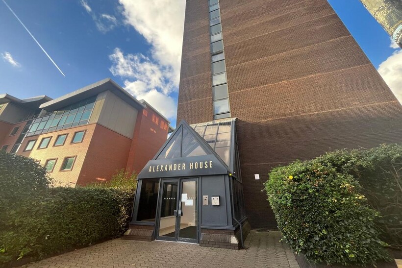 Talbot Road, Old Trafford, M16 1 bed flat to rent - £1,075 pcm (£248 pw)