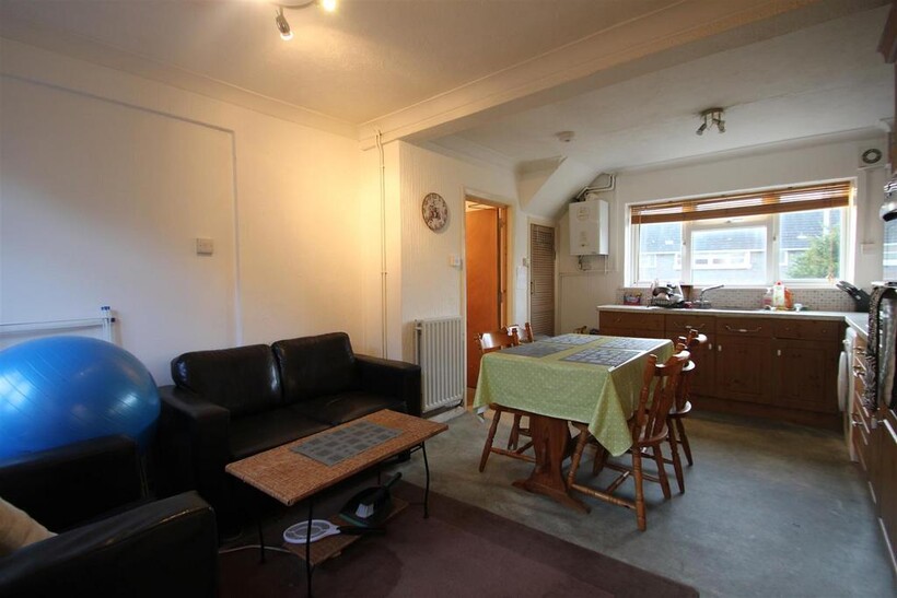 Stephens Road, Brighton 3 bed house to rent - £2,115 pcm (£488 pw)