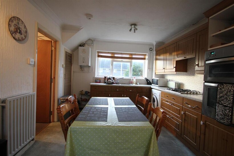 Stephens Road, Brighton 3 bed house to rent - £2,115 pcm (£488 pw)