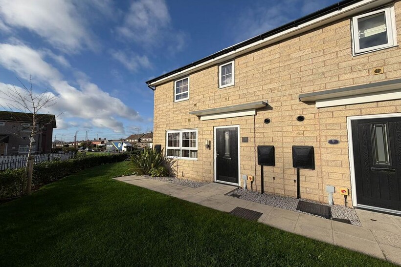 Mottram, Hyde, SK14 6AQ 2 bed end of terrace house to rent - £1,150 pcm (£265 pw)