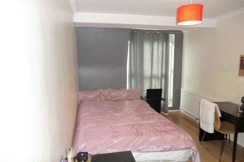 Bishops Bridge Road, London W2 3 bed flat share to rent - £1,127 pcm (£260 pw)