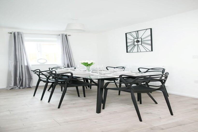 at Nationwide, 4 Redcurrent Drive... 3 bed house to rent - £1,385 pcm (£320 pw)