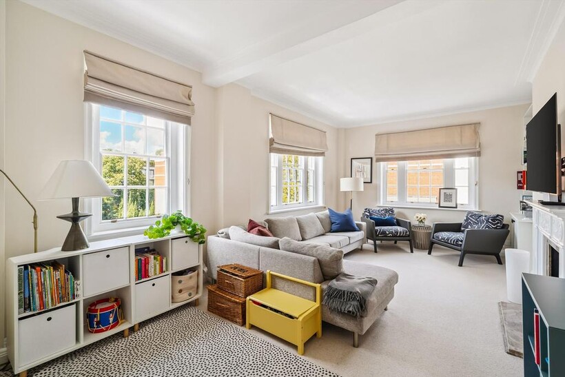 Duchess Of Bedford House, Kensington... 3 bed flat to rent - £6,998 pcm (£1,615 pw)