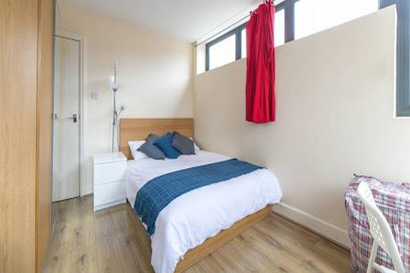 John Maurice Close, London SE17 5 bed flat share to rent - £1,040 pcm (£240 pw)