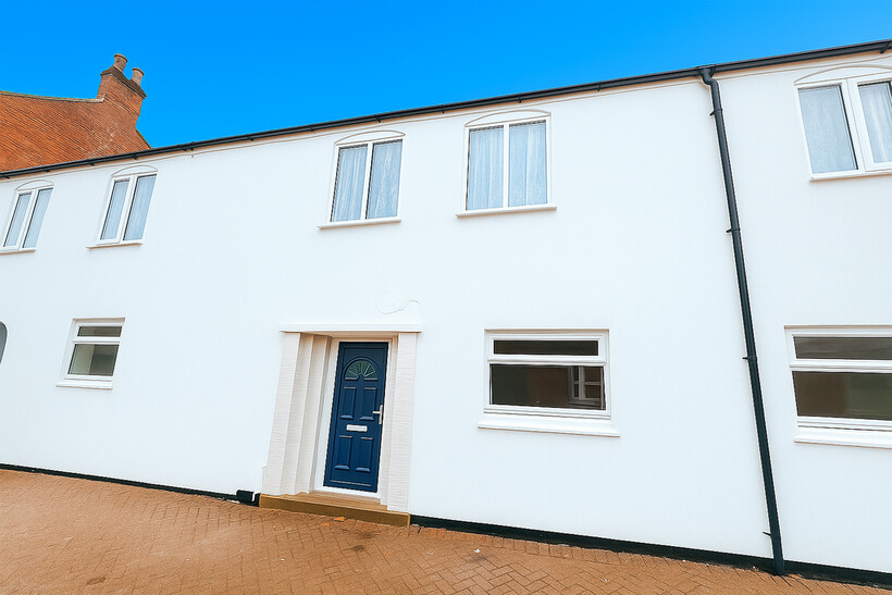 High Street, Leicester LE8 2 bed ground floor flat to rent - £845 pcm (£195 pw)