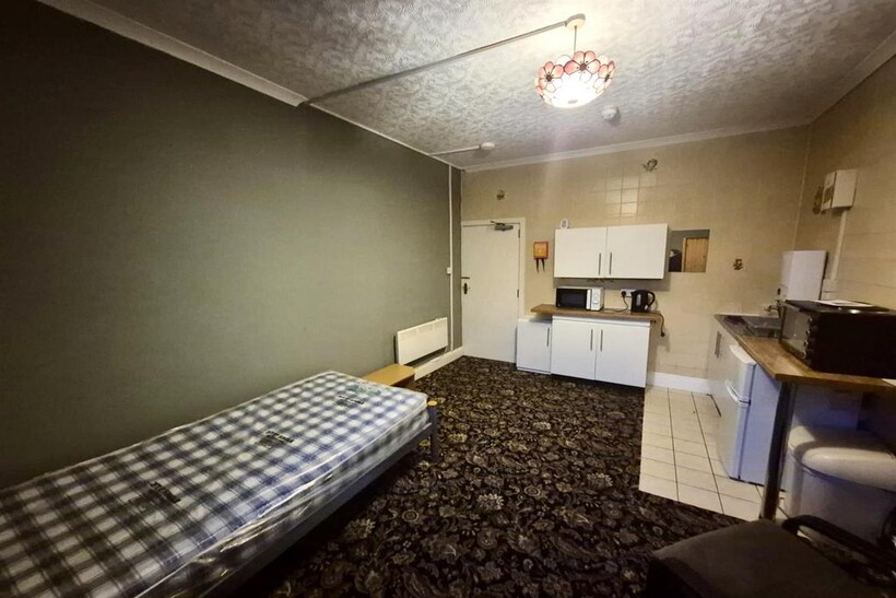 Albany Road, Earlsdon, Coventry 1 bed in a house share to rent - £435 pcm (£100 pw)