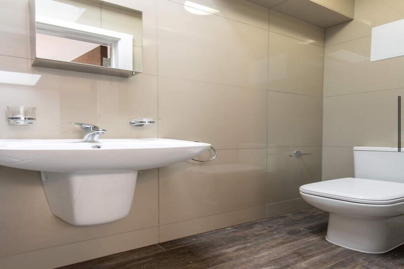 Uxbridge Road, London W12 1 bed in a flat share to rent - £645 pcm (£149 pw)