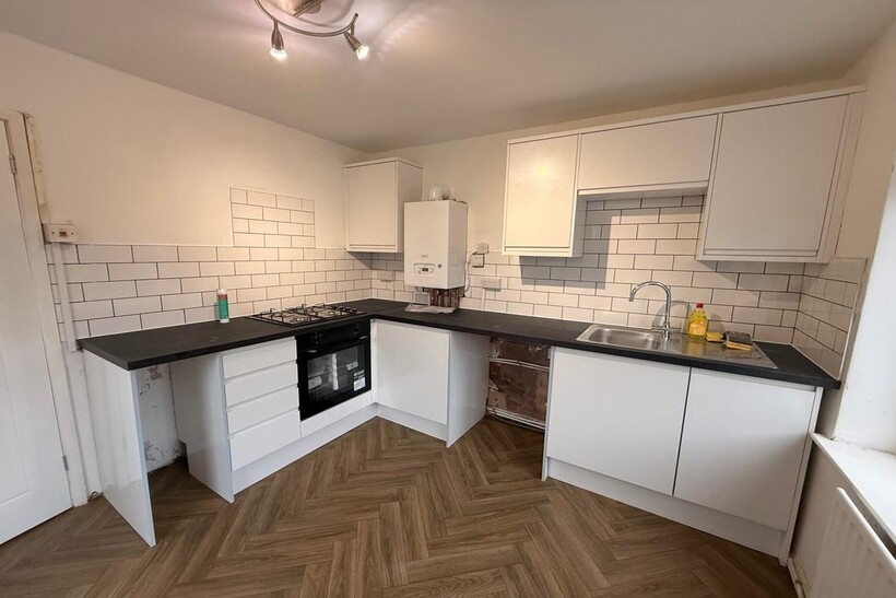 Eadie Grove, Crewe 3 bed semi-detached house to rent - £849 pcm (£196 pw)