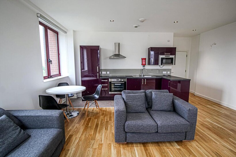 Apt 74, Q One Residence, Wade Lane LS2 2 bed apartment to rent - £1,899 pcm (£438 pw)