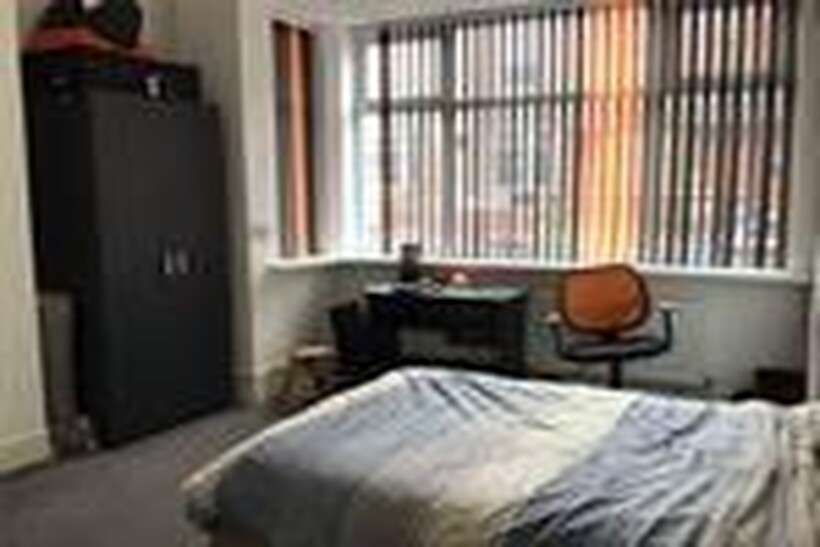 Stoke-on-Trent ST4 1 bed in a house share to rent - £400 pcm (£92 pw)