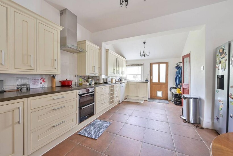 Berkeley Place, Wimbledon Village... 6 bed house to rent - £5,995 pcm (£1,383 pw)