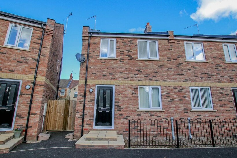 Gaywood Road, King's Lynn, PE30 2 bed semi-detached house to rent - £950 pcm (£219 pw)