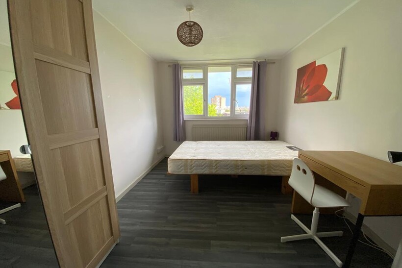 Layard Square, London SE16 Flat share to rent - £953 pcm (£220 pw)