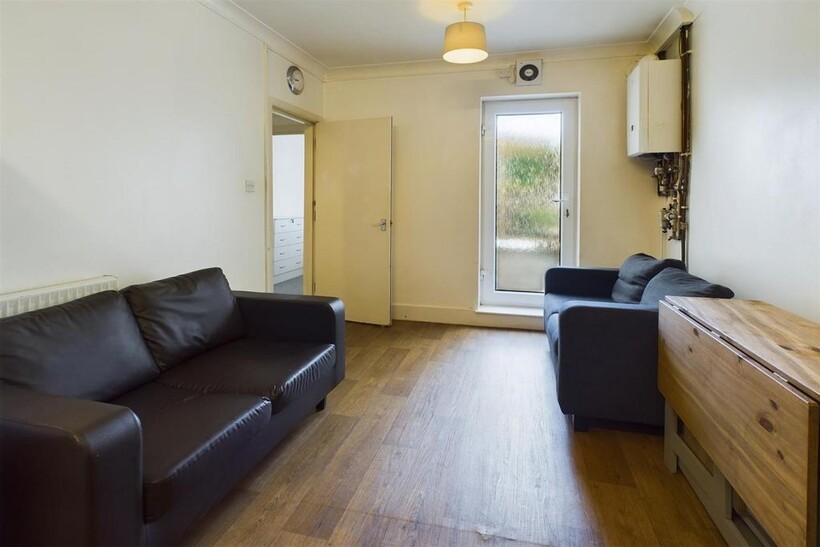 CAM02534 G0-PR0434-STILL005.jpg