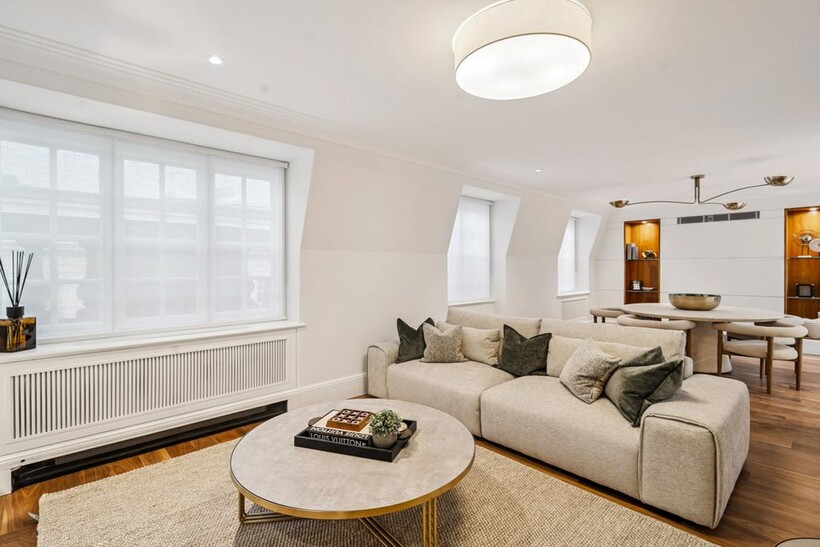 Upper Grosvenor Street, London, W1K 2 bed apartment to rent - £14,000 pcm (£3,231 pw)