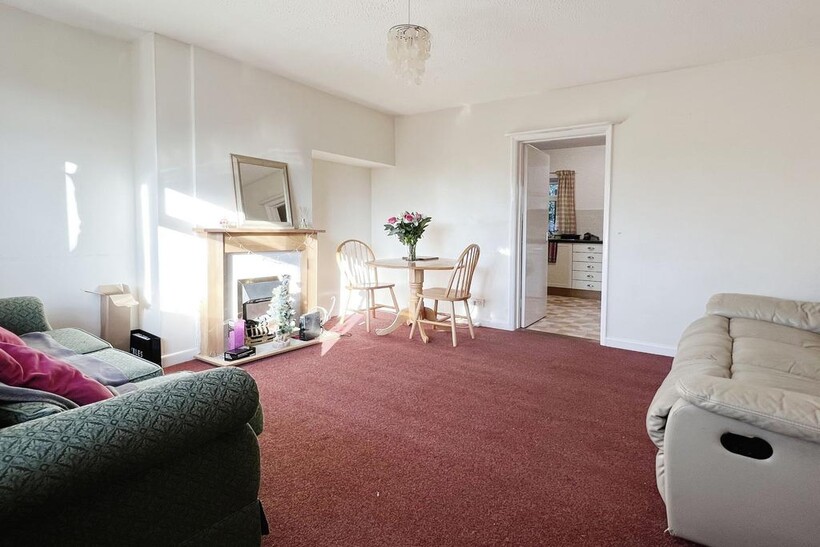 Thurmond Crescent, Winchester, SO22 3 bed terraced house to rent - £1,530 pcm (£353 pw)