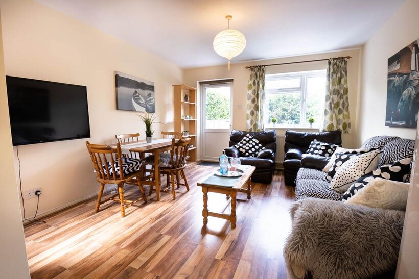 2 Beverly Road Stude