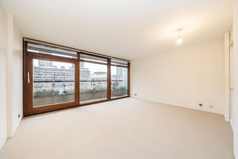 Barbican, London EC2Y 1 bed flat to rent - £2,947 pcm (£680 pw)