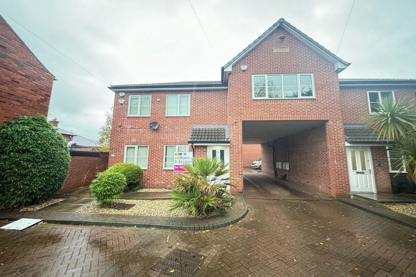 Majestic Court, Darton 2 bed flat to rent - £720 pcm (£166 pw)