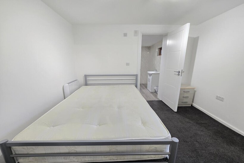 Cherry Hinton Road, Cambridge, CB1 Property to rent - £9,000 pcm (£2,077 pw)