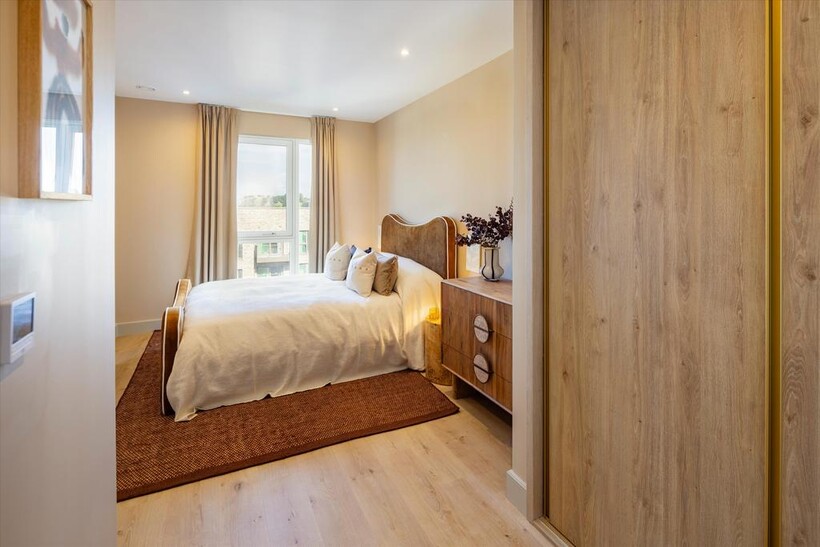 Caversham Road, London, NW9 3 bed flat to rent - £3,230 pcm (£745 pw)