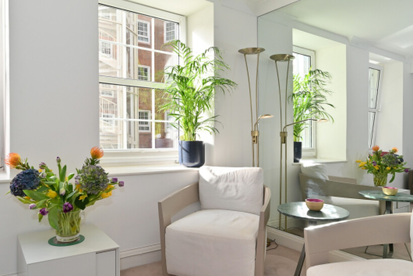 12 Elystan Street, London SW3 2 bed flat to rent - £4,498 pcm (£1,038 pw)