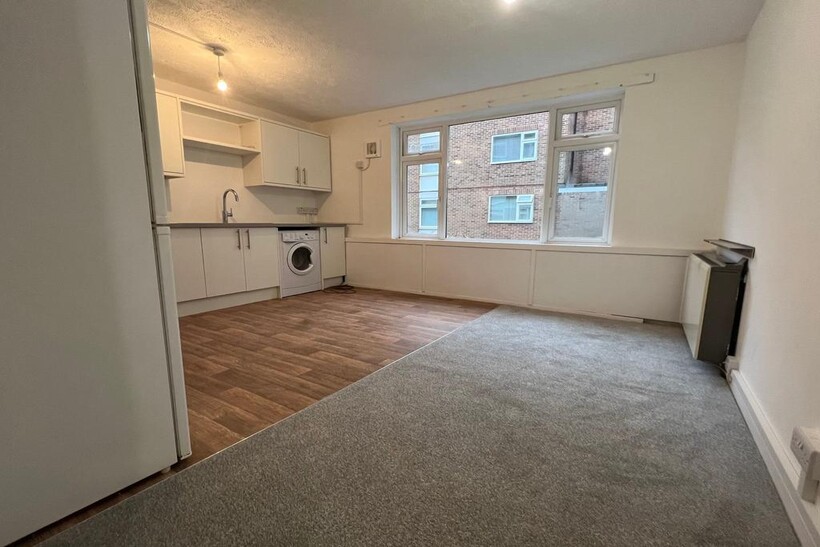Norman Road, Winchester, SO23 3 bed flat to rent - £1,740 pcm (£402 pw)